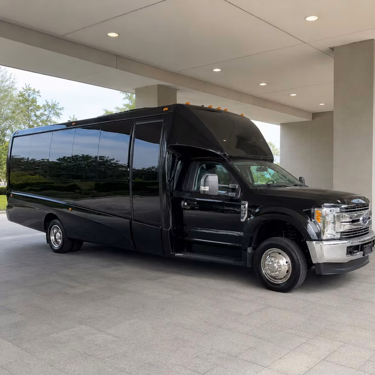 renting a party bus for tampa concert nights on the town