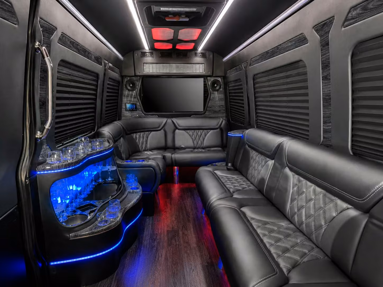 sporting event bus rentals for tampa bay buccaneers lightning and rays games